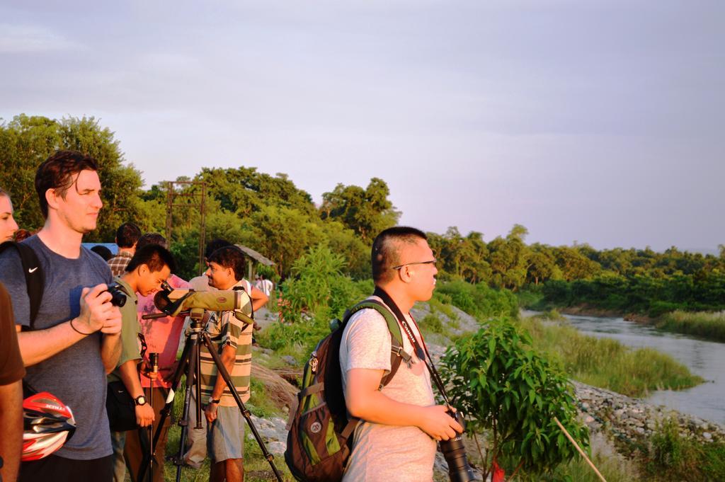 Chitwan Paradise Hotel Sauraha Zewnętrze zdjęcie