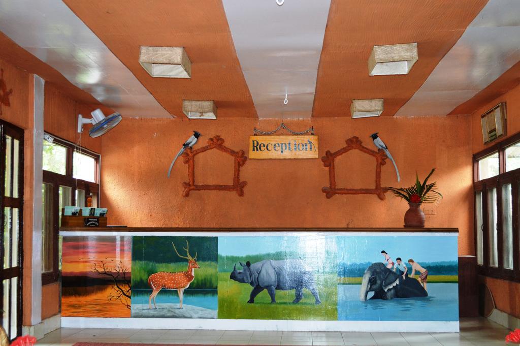 Chitwan Paradise Hotel Sauraha Zewnętrze zdjęcie
