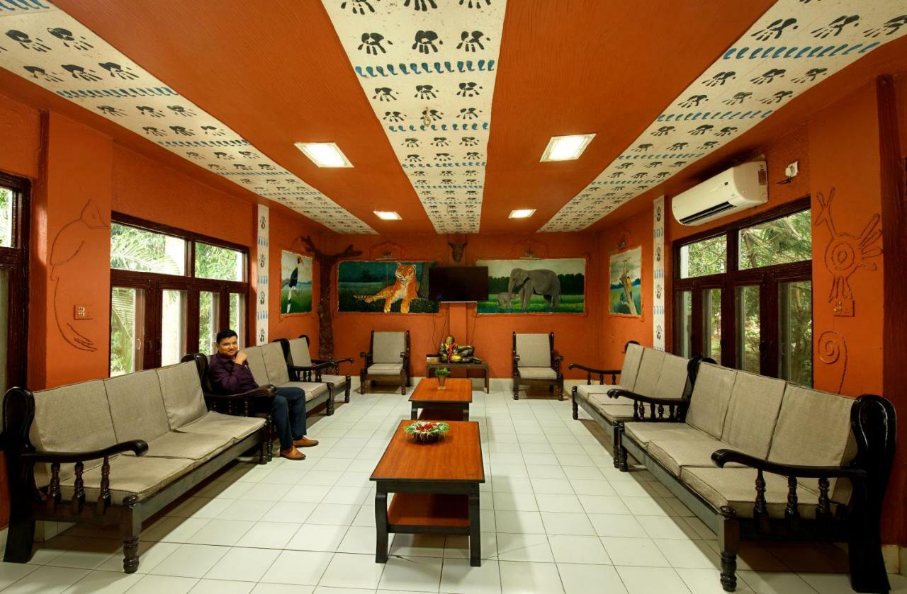 Chitwan Paradise Hotel Sauraha Zewnętrze zdjęcie