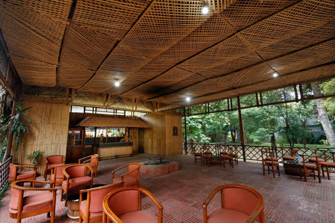 Chitwan Paradise Hotel Sauraha Zewnętrze zdjęcie