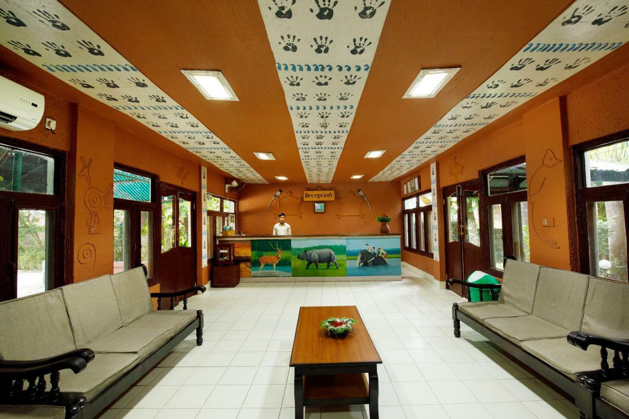 Chitwan Paradise Hotel Sauraha Zewnętrze zdjęcie